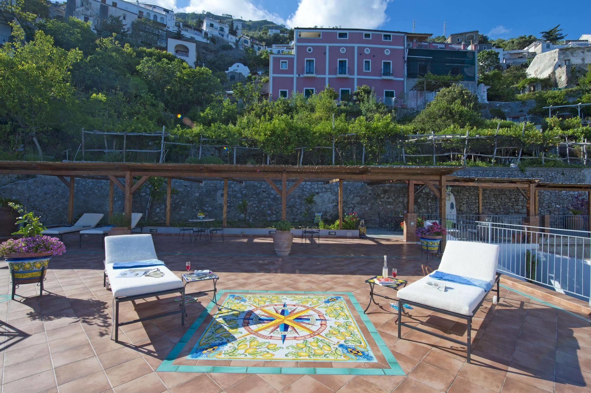 Il Giardino Dei Limoni Aparthotel Praiano Exterior photo